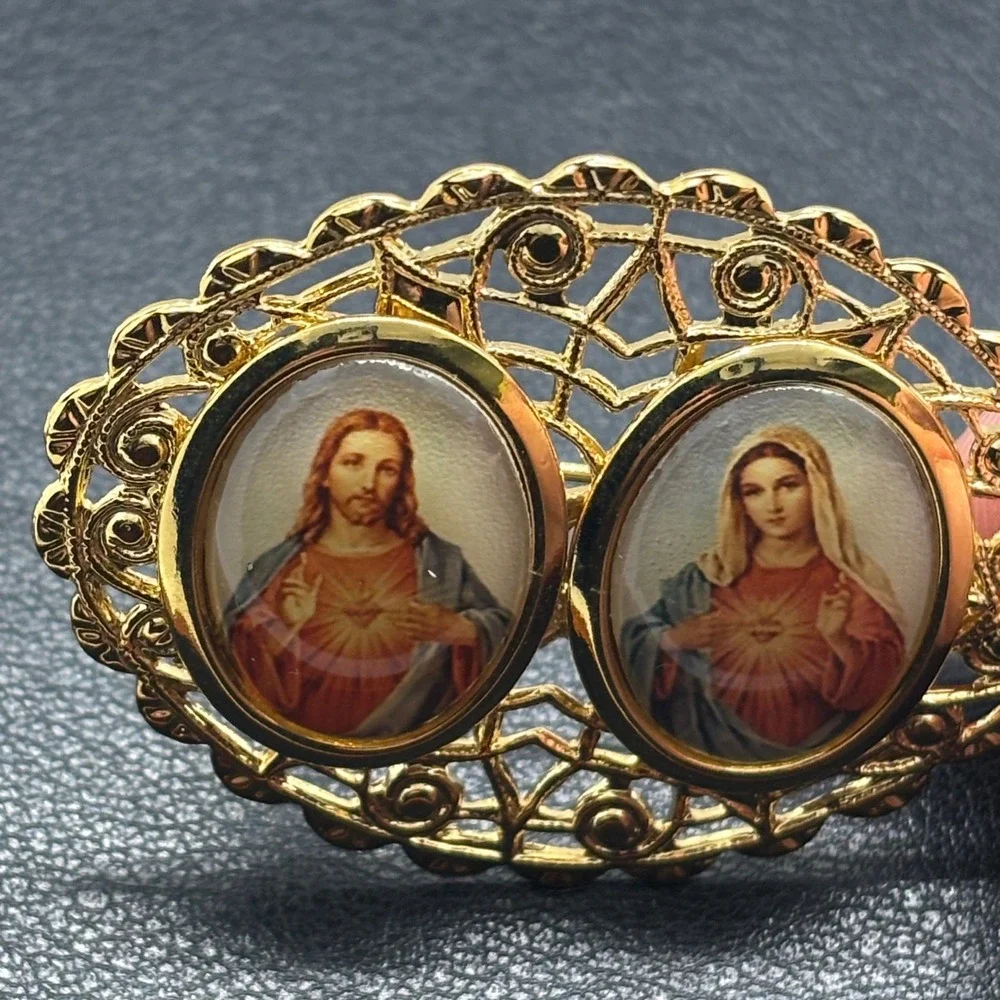 Devotional Brooch Unisex Gold Tone Sacred Heart Jesus Mary Filigree